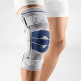 Bauerfeind GenuTrain S Pro Kniebrace - titaan